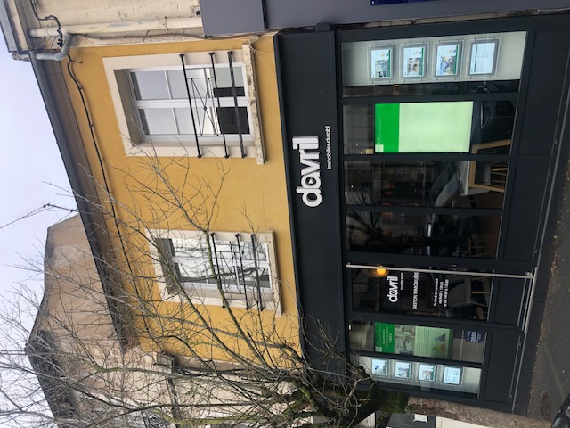 LOCATION LOCAL COMMERCIAL 115.23 m²