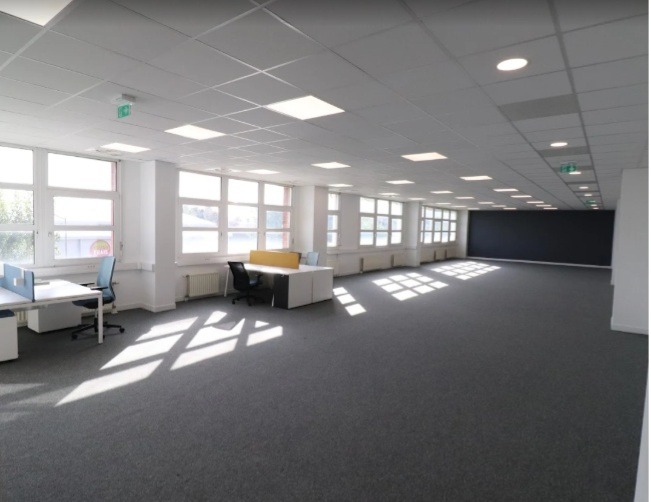 LOCATION BUREAUX 628 m²