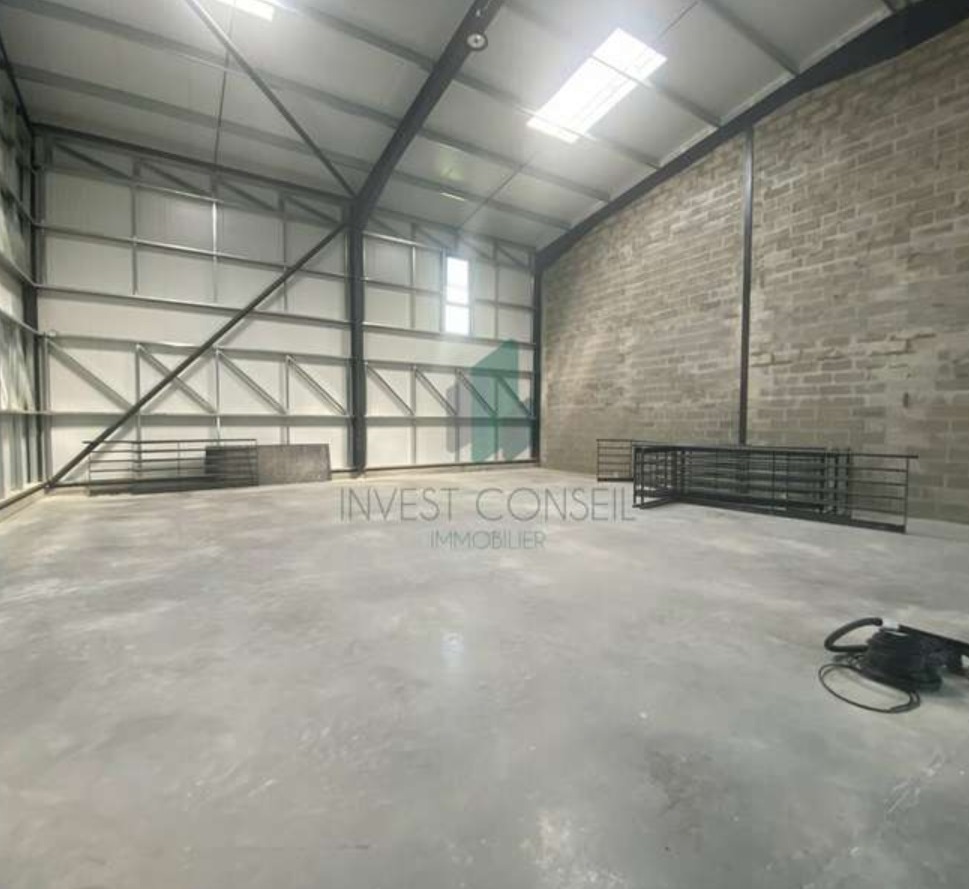LOCATION ACTIVITES 274 m²