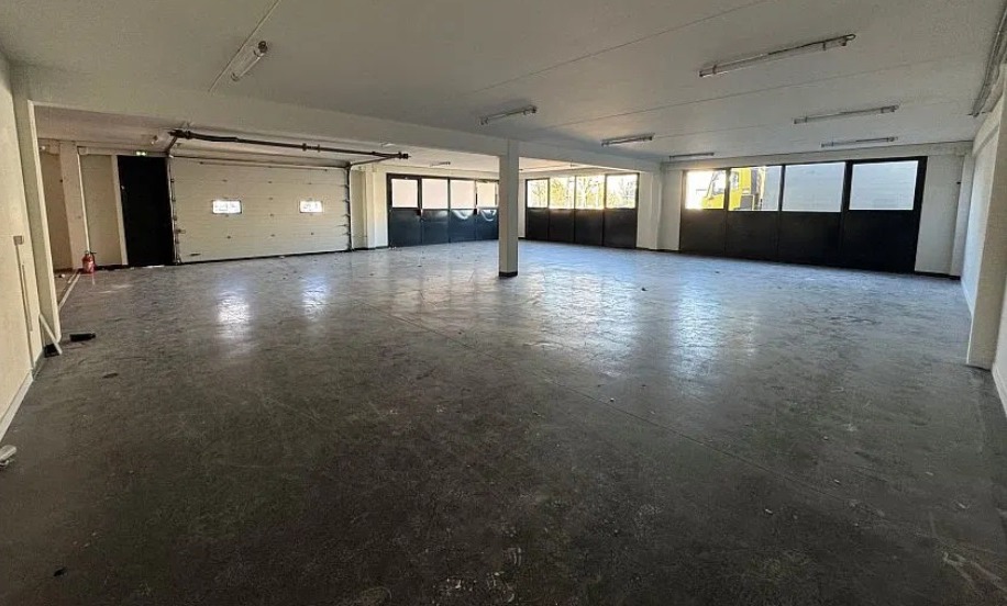 LOCATION ACTIVITES ATELIER H 1649 m²