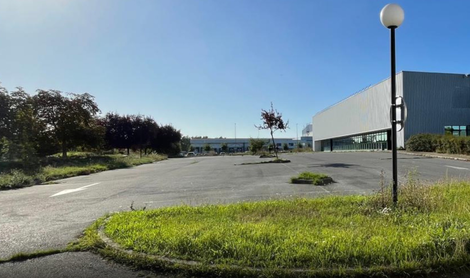 LOCATION ENTREPOT/BUREAUX 5315 m²