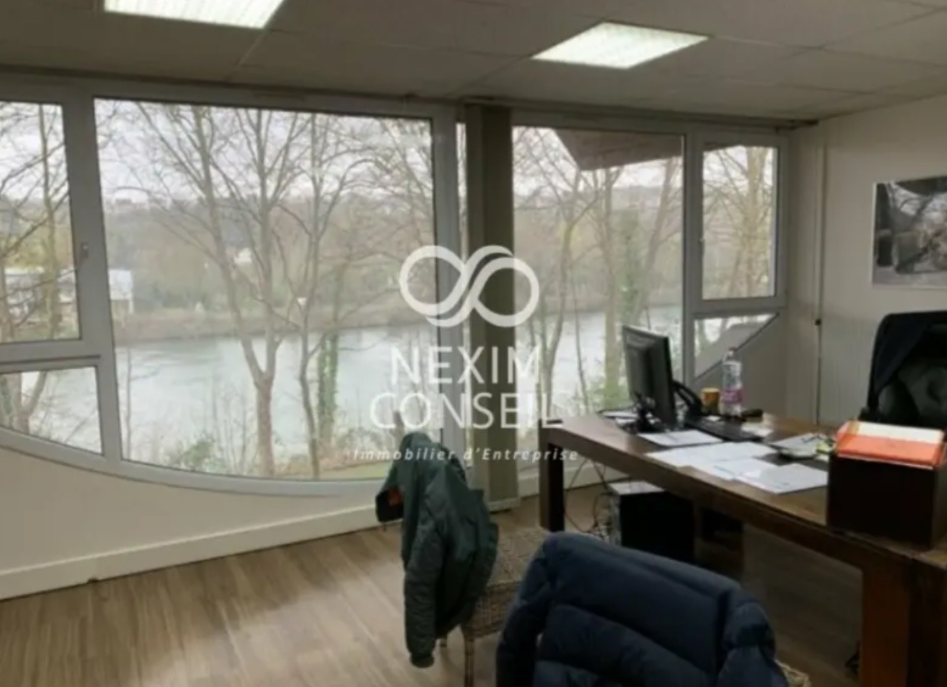 VENTE ENTREPOT 1900 m²