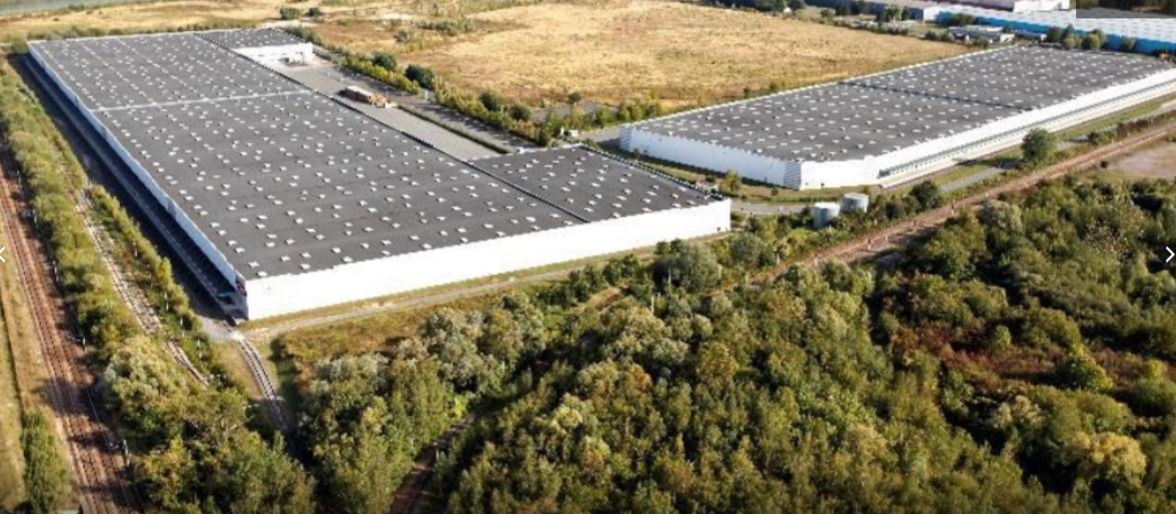 LOCATION ENTREPOT 55271 m²