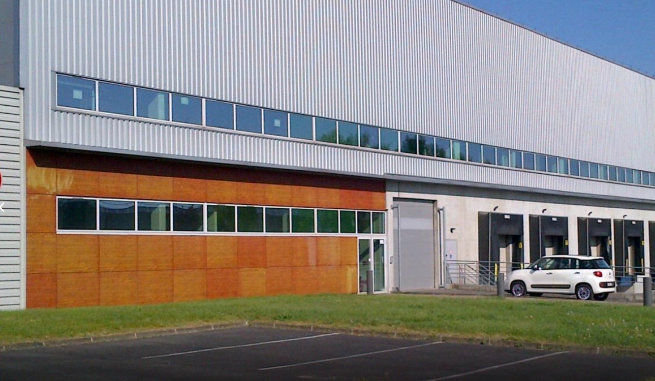 LOCATION LOGISTIQUE/BUREAUX 17500 m²