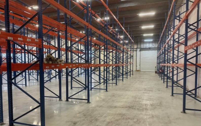 ACTIVITES/BUREAU 1045 m²