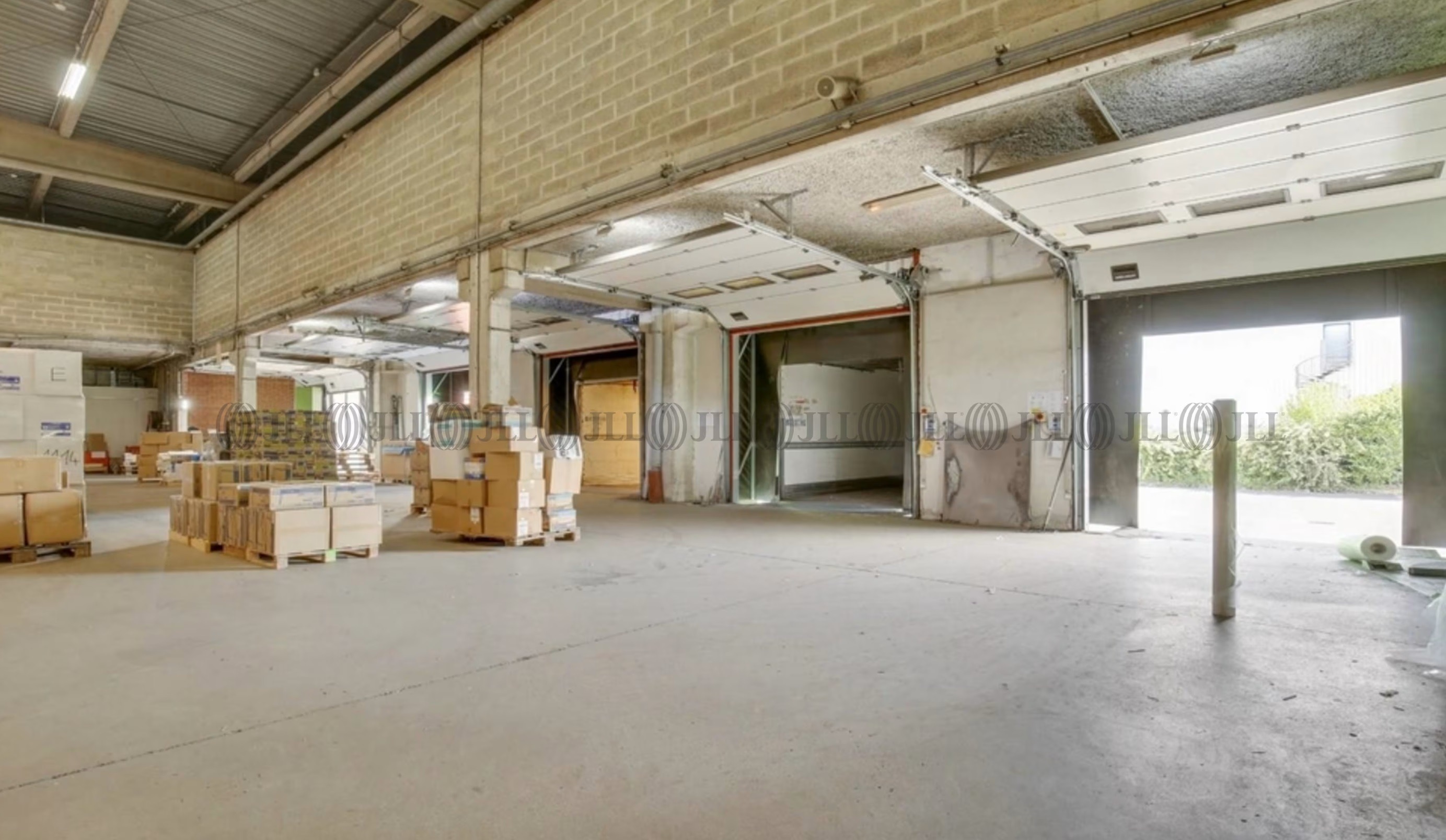 VENTE ACTIVITES/BUREAUX 4173 m²