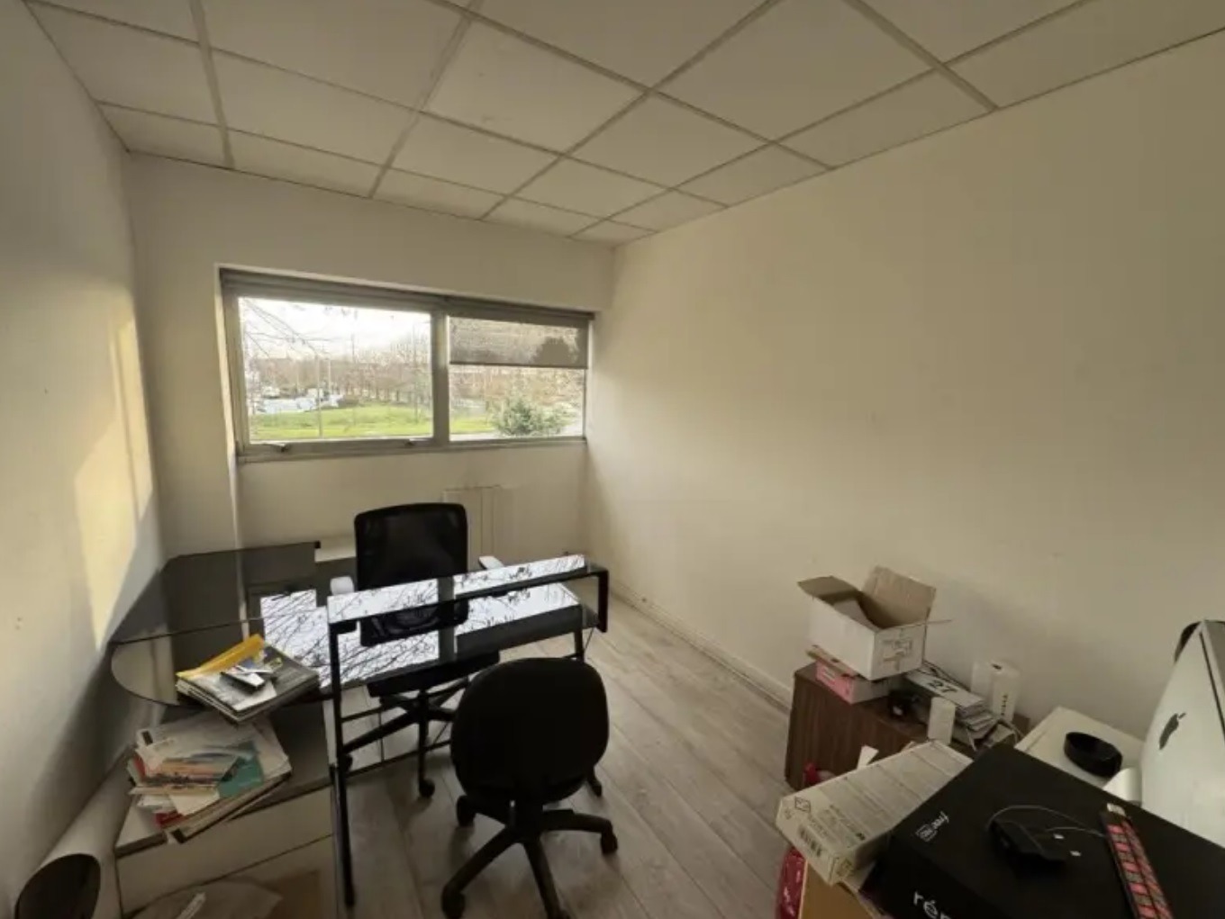 LOCATION ENTREPOT/ACTIVITE/BUREAUX 769 m²