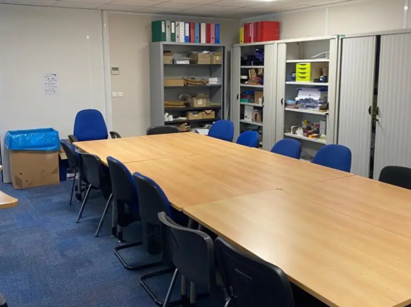VENTE ACTIVITES/ENTREPOTS 1467 m²