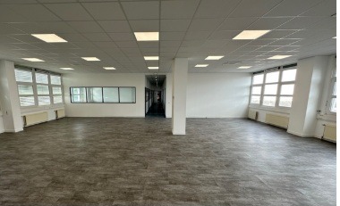 LOCATION ENTREPOTS/BUREAUX 1184 m²