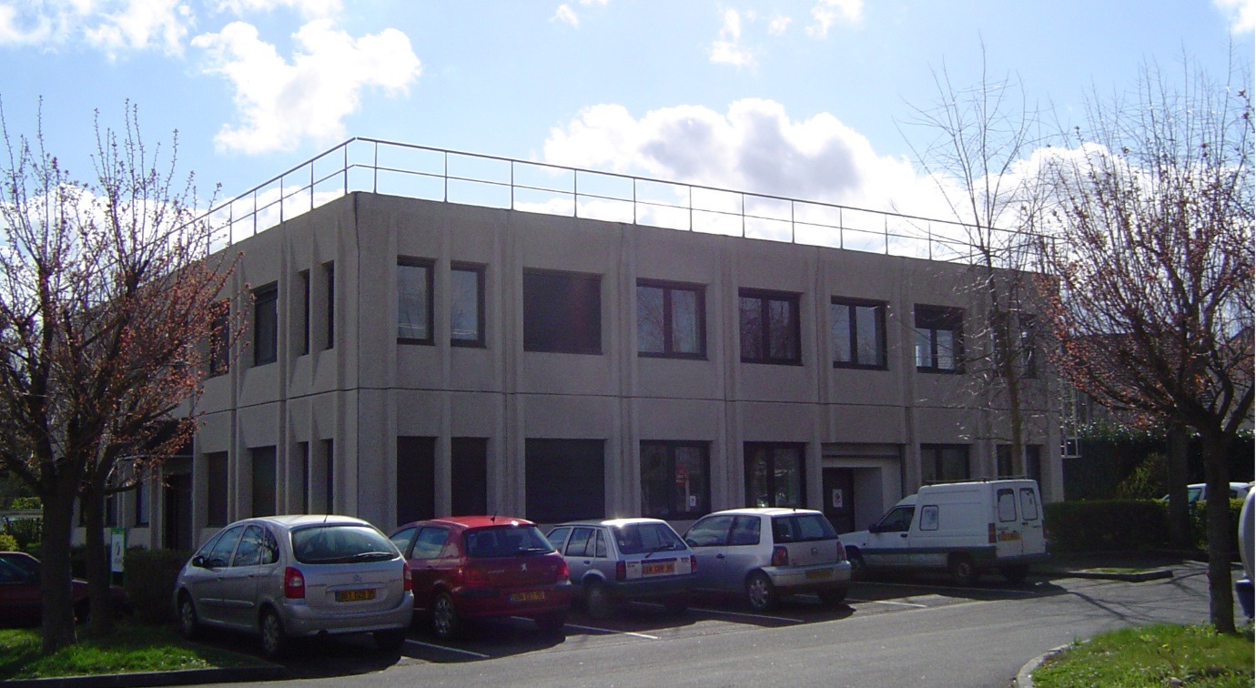 LOCATION BUREAUX 1980 m²
