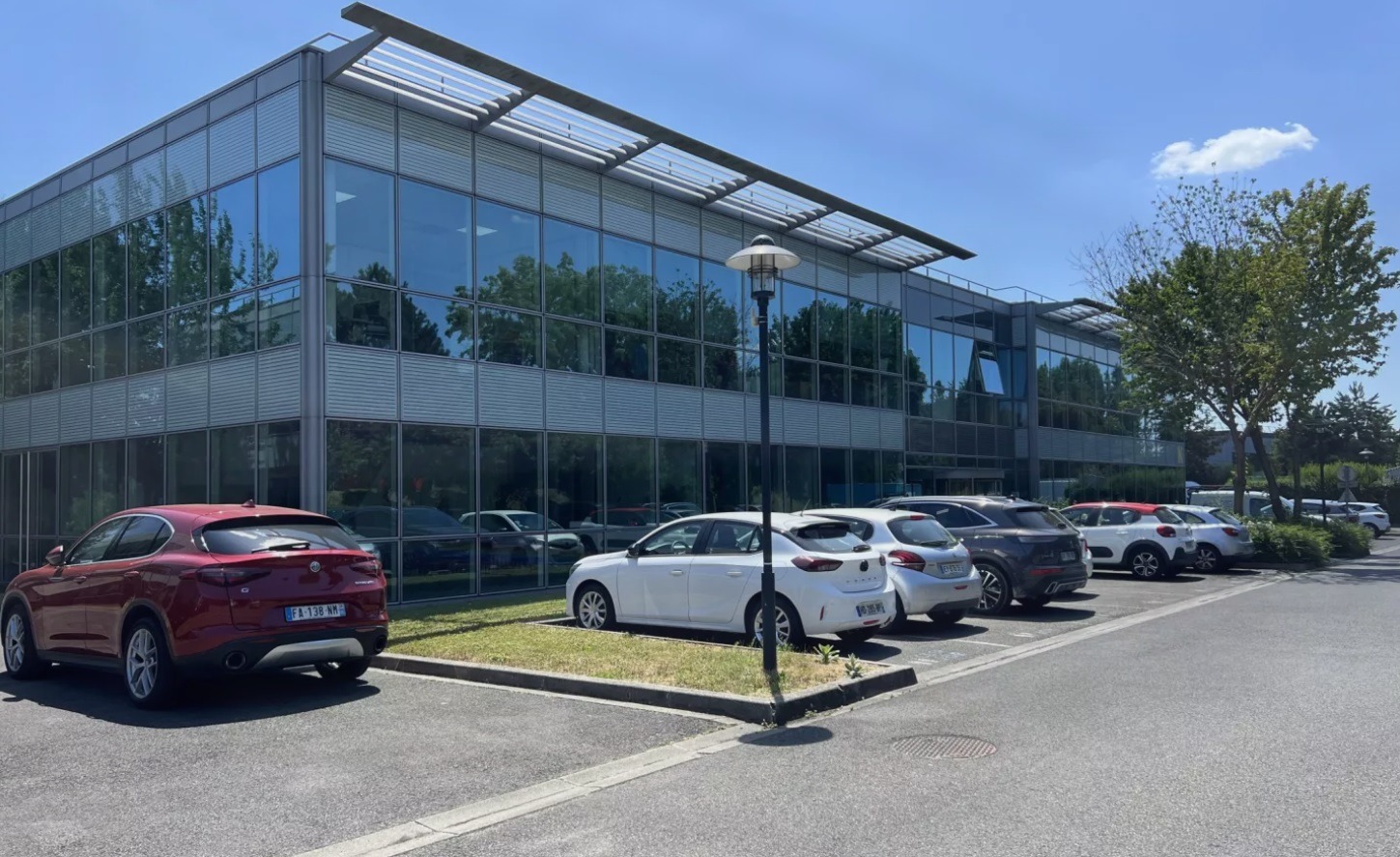 LOCATION BUREAUX 615 m²